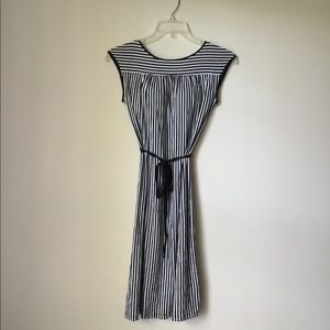 Black & White ☄️ UNIQLO Dress 👗 size S 🌟